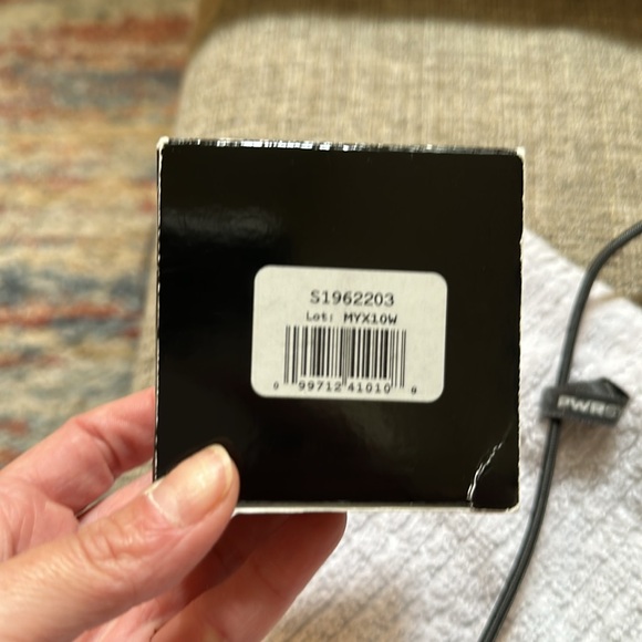 Dermablend Loose Setting Powder, Original, 1 Ounce - Picture 6 of 14